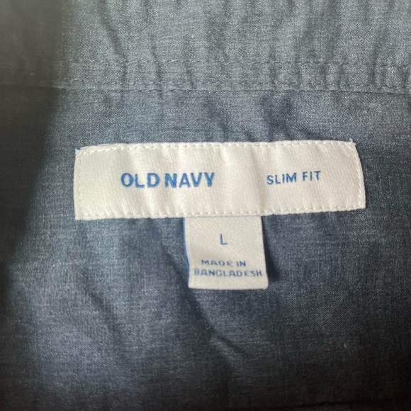 Old Navy Slim Fit Denim Button Down - Picture 6 of 7